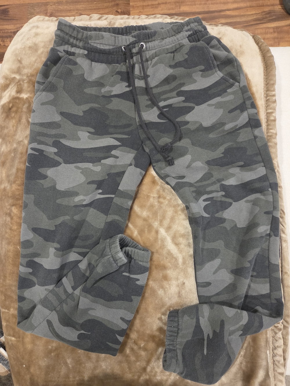 Wild Fable Women's Green Camo Jogger Sweatpants